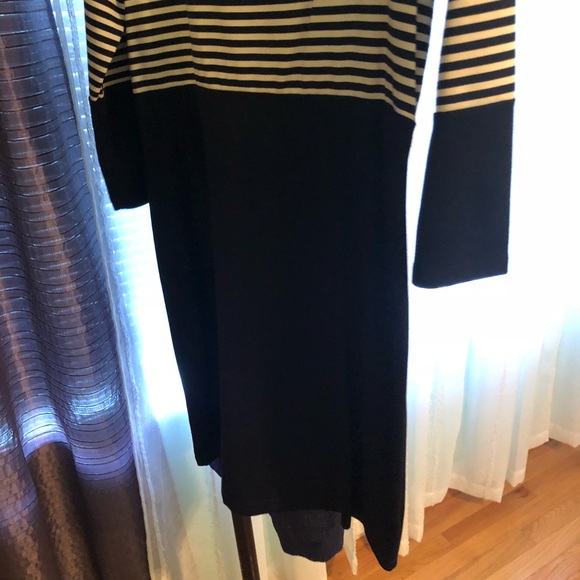 Navy blue striped top dress. - Picture 4 of 4